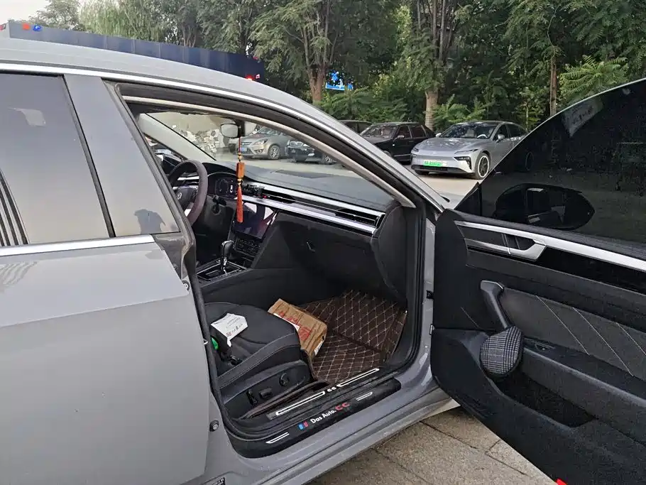 Volkswagen CC — миниатюра 8