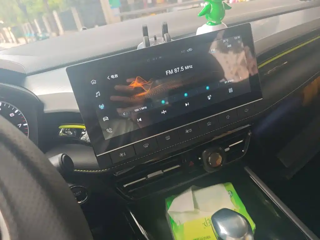 Roewe i5 — миниатюра 14