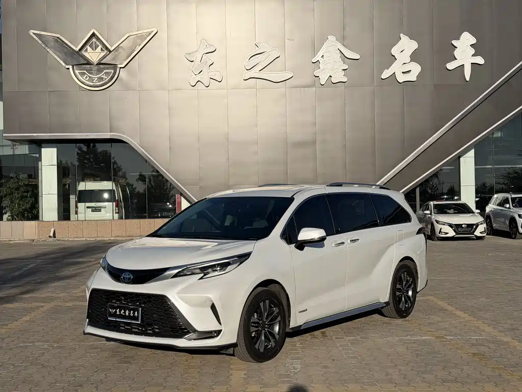Toyota Granvia 2024
