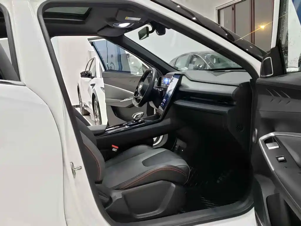 Geely Boyue — миниатюра 6