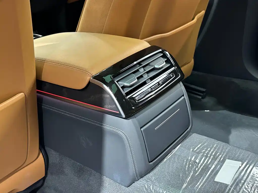 Audi A8 — миниатюра 16