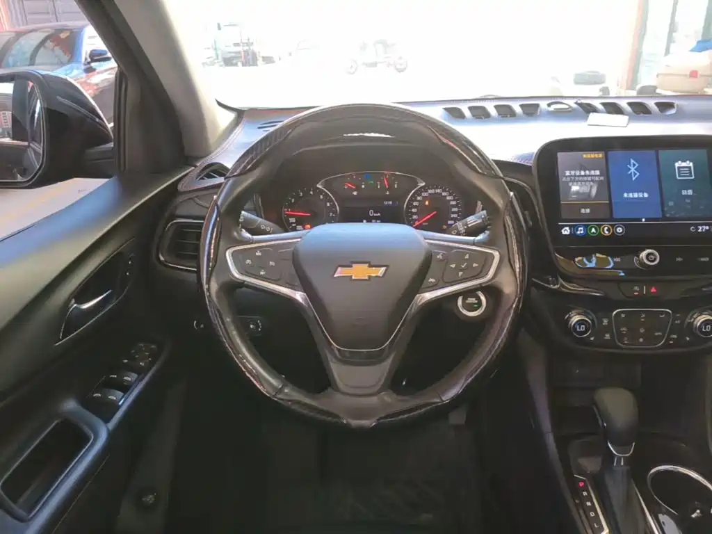 Chevrolet Equinox — миниатюра 11