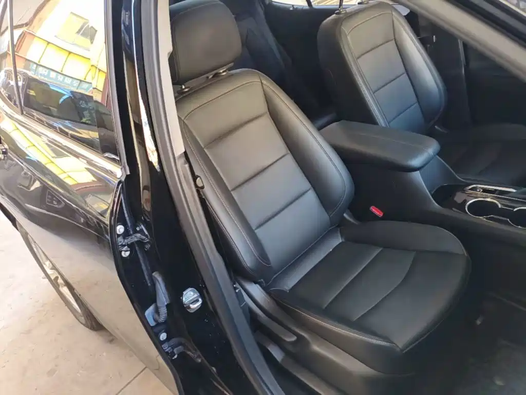 Chevrolet Equinox — миниатюра 25