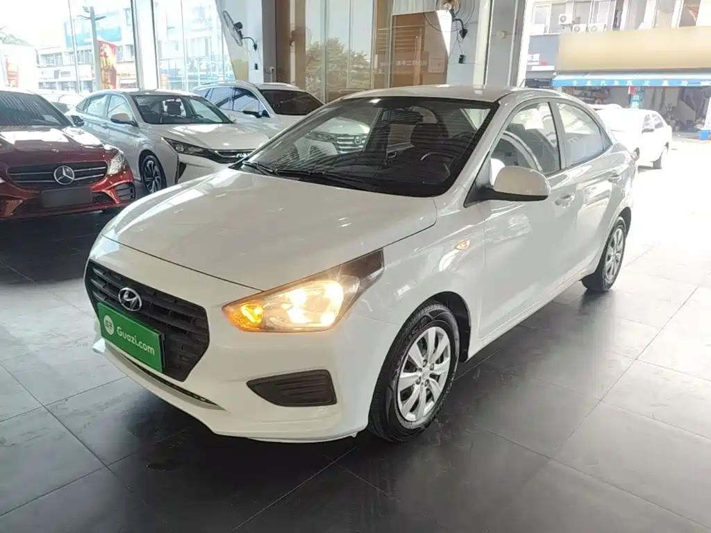 Hyundai Verna — миниатюра 2
