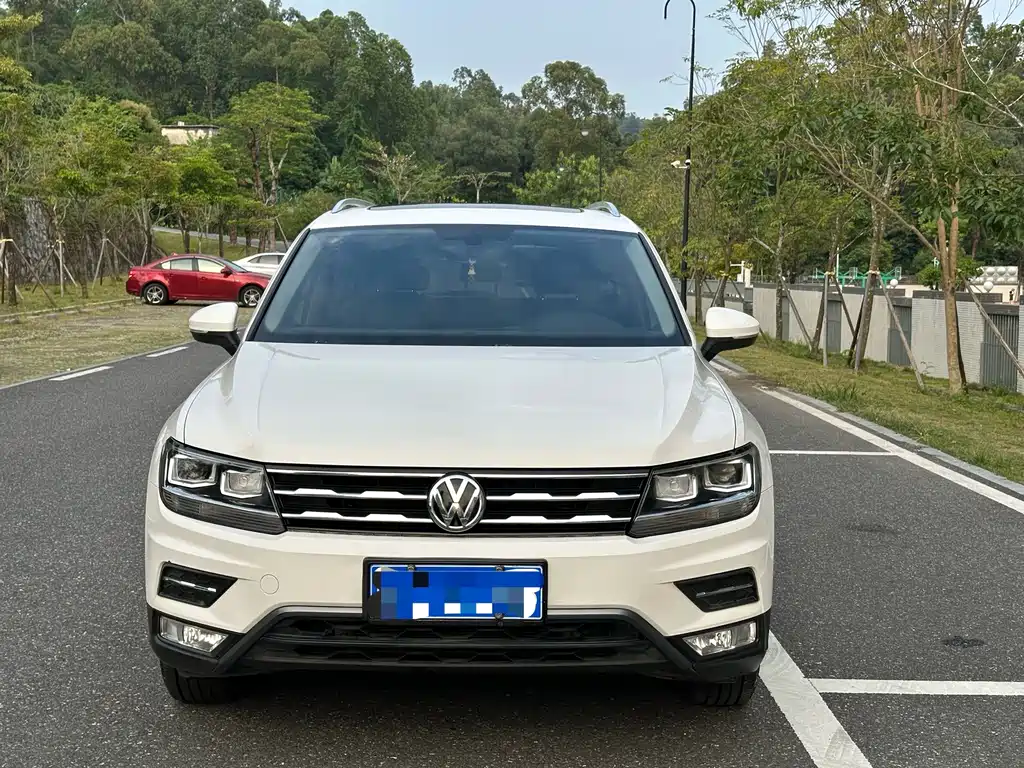 Volkswagen Tiguan L — миниатюра 2