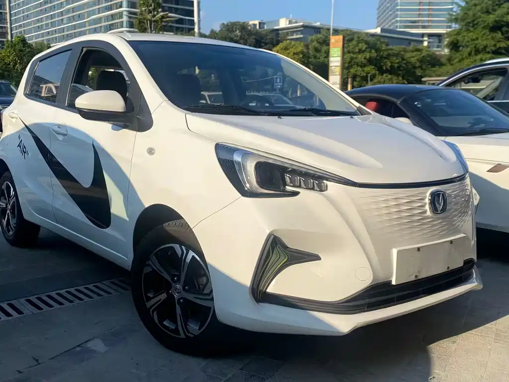 Changan Benben E-Star — миниатюра 3