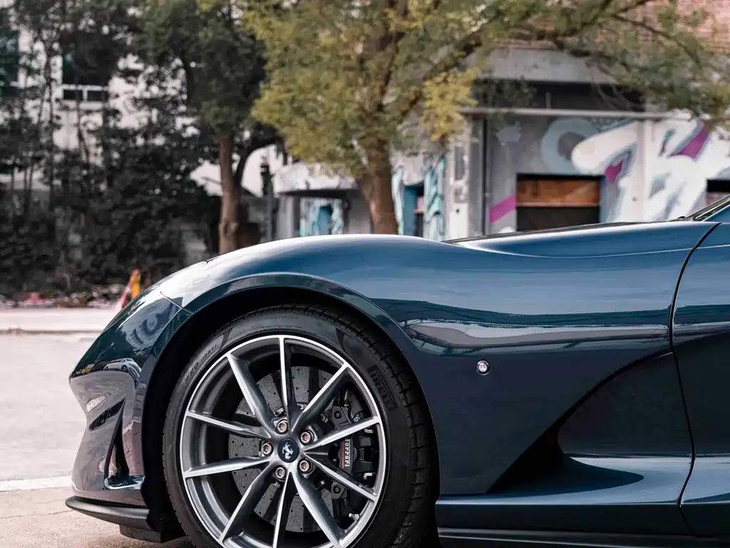 Ferrari 812 — миниатюра 4