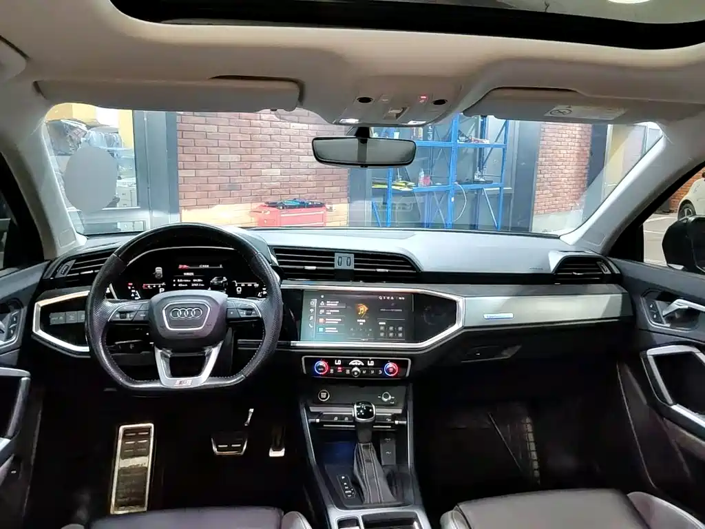 Audi Q3 Sportback — миниатюра 12