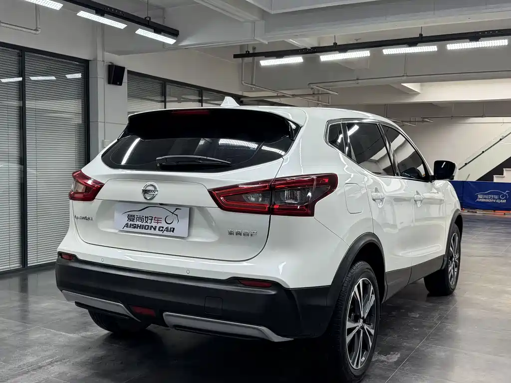 Nissan Qashqai — миниатюра 7
