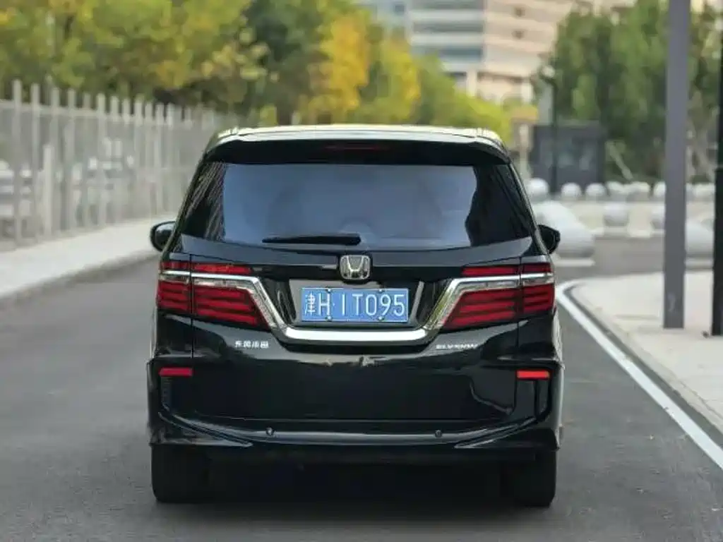 Honda Elysion — миниатюра 4