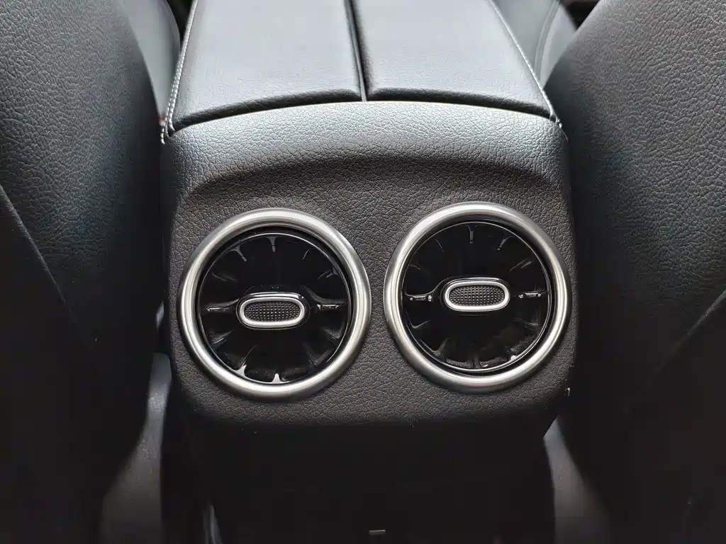 Mercedes-Benz A-Class — миниатюра 12