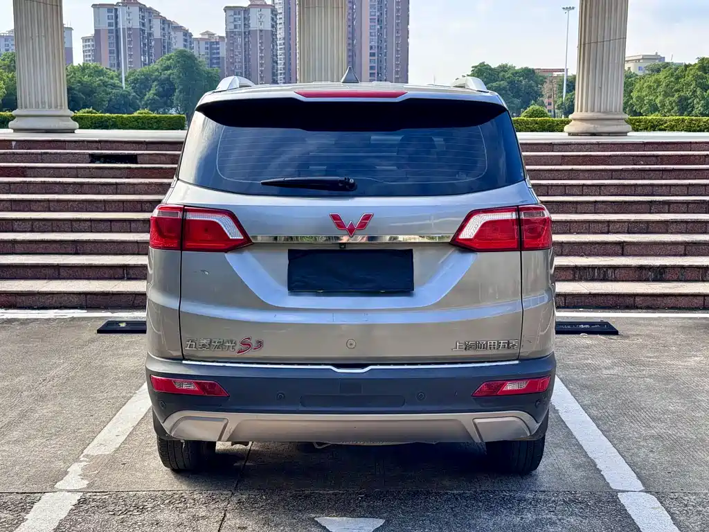 Wuling Hongguang S3 — миниатюра 10