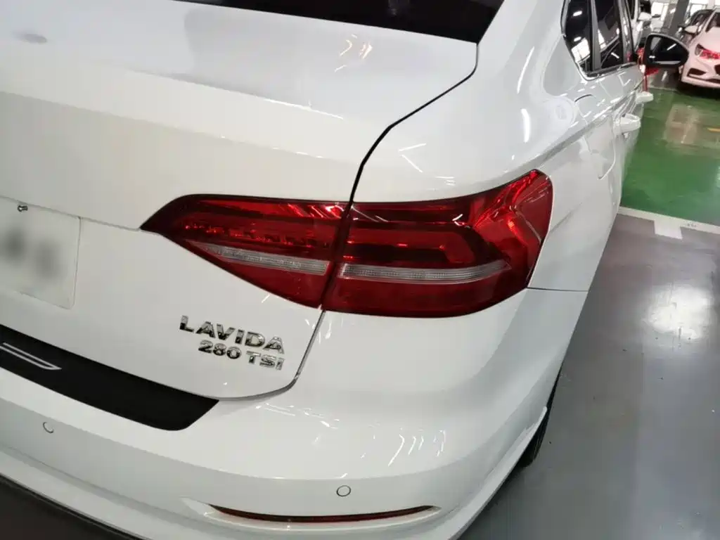 Volkswagen Lavida — миниатюра 8