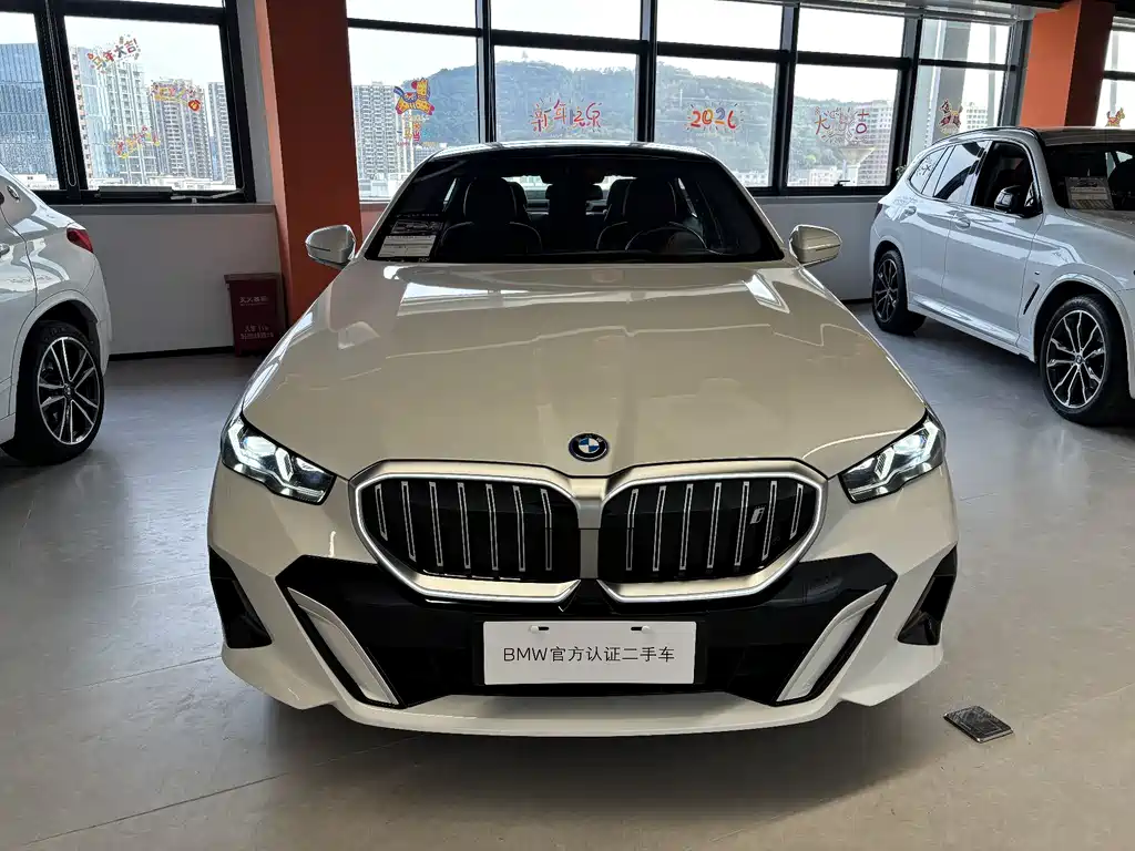 BMW I5