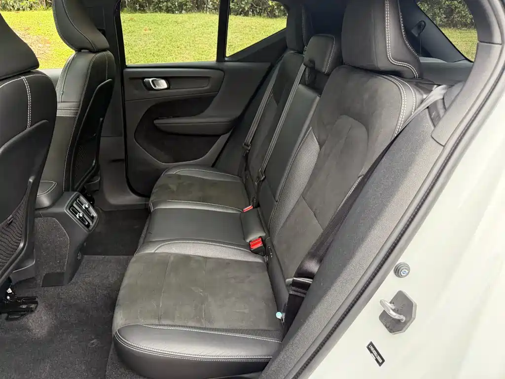 Volvo XC40 — миниатюра 12