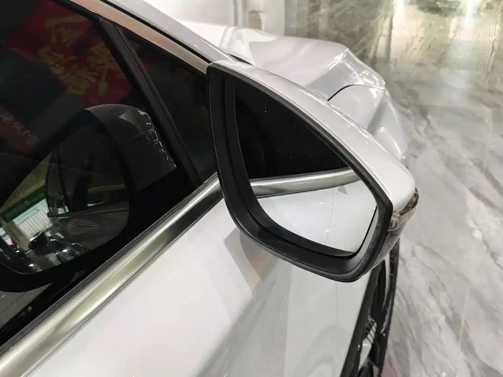BYD Tang New Energy — миниатюра 9