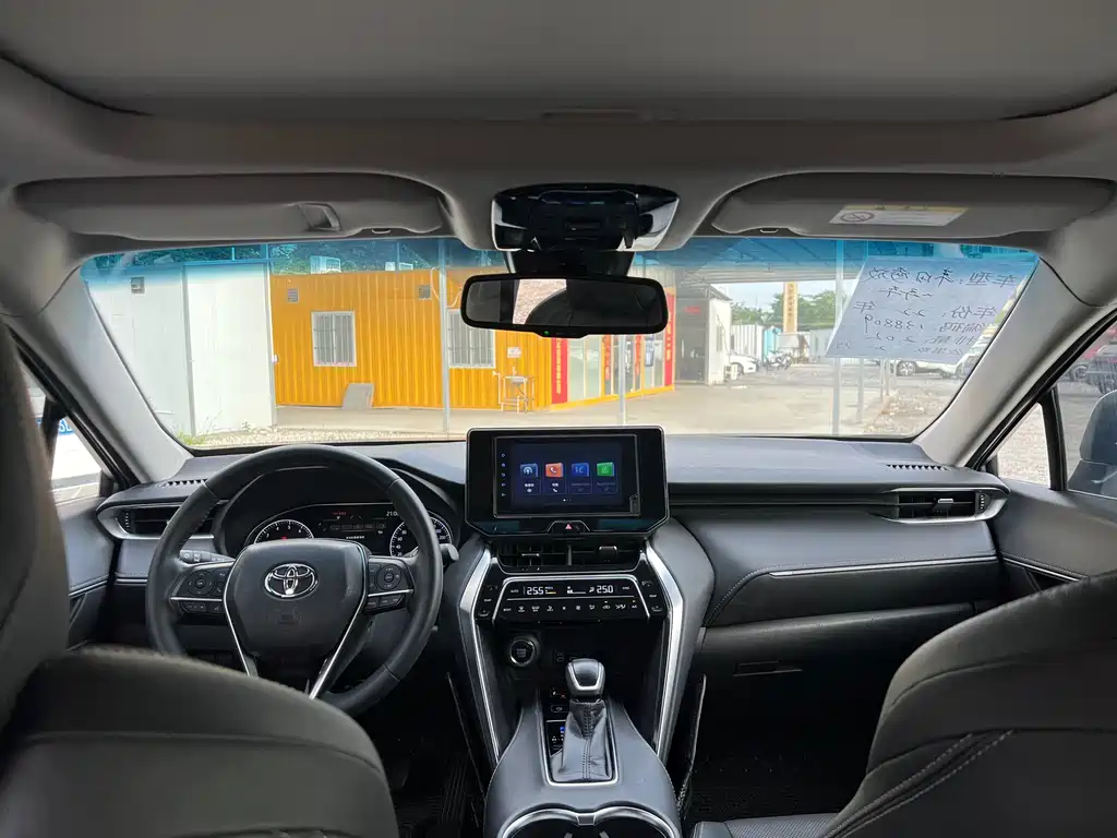 Toyota Harrier 2022 2.0L CVT Premium