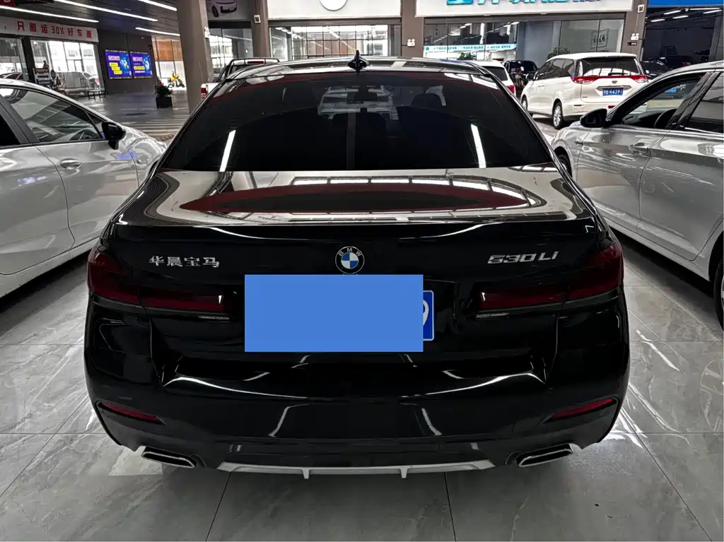 BMW 5 Series — миниатюра 17