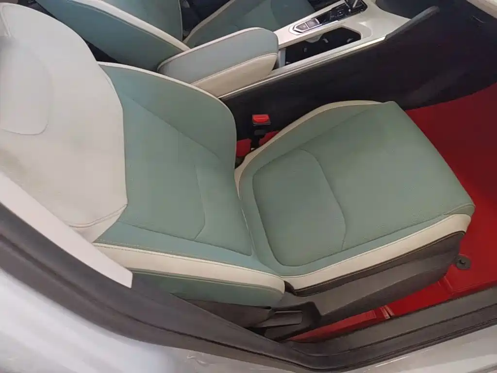 Geely L HiP — миниатюра 25
