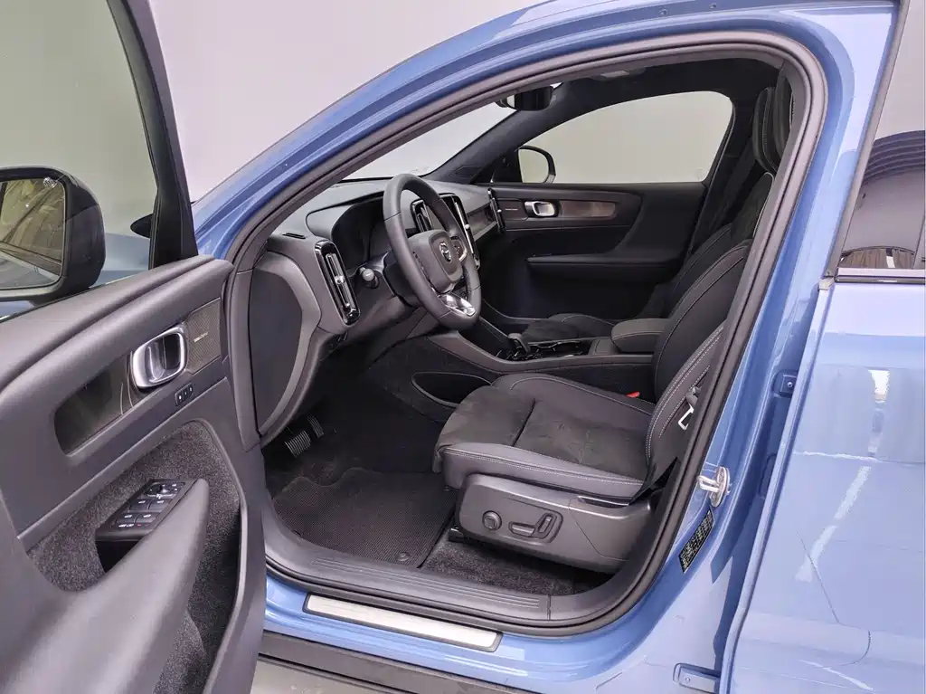 Volvo C40 — миниатюра 6