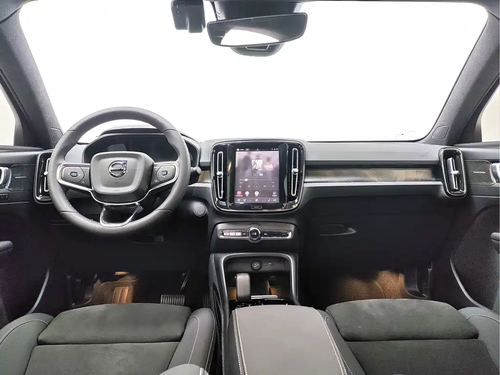 Volvo C40 — миниатюра 5