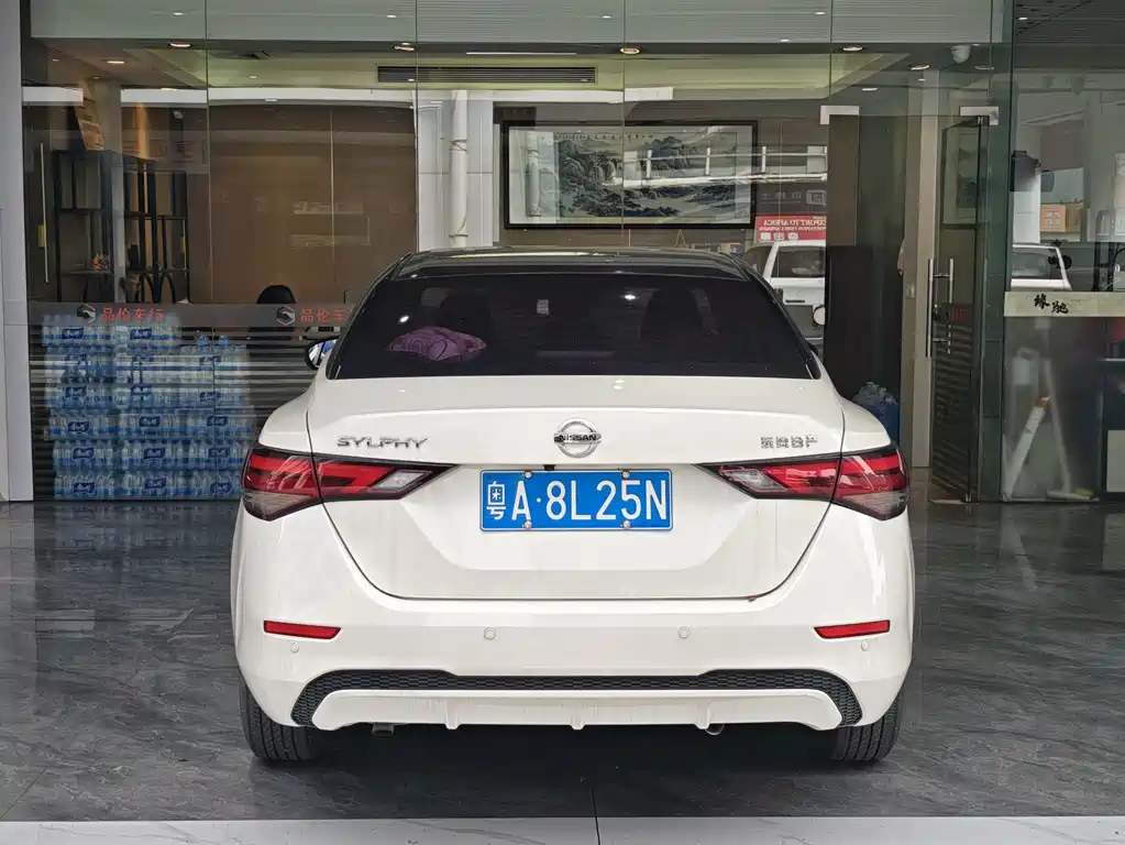 Nissan Sylphy — миниатюра 8