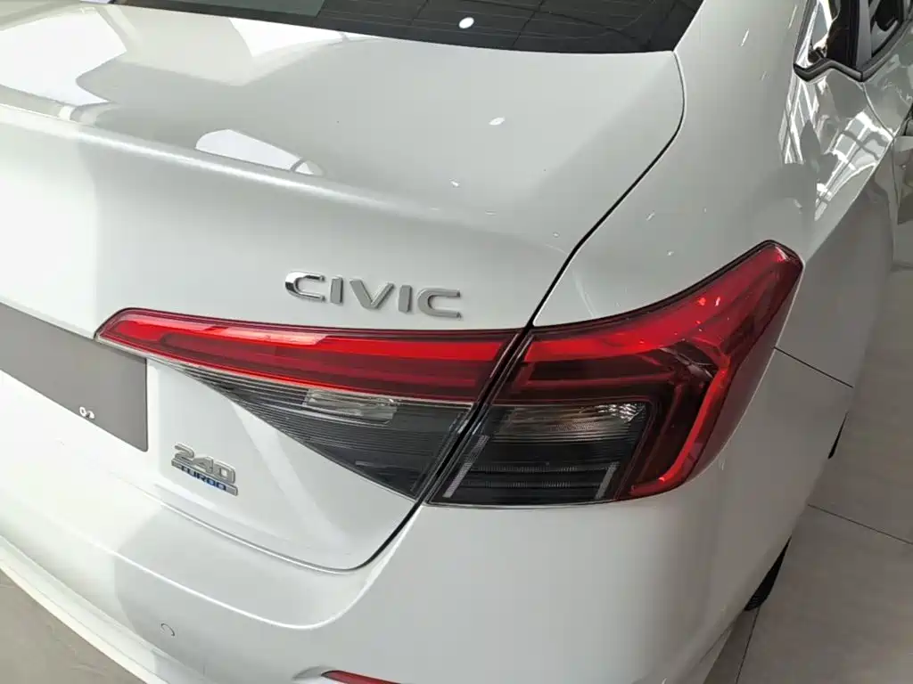Honda Civic — миниатюра 8