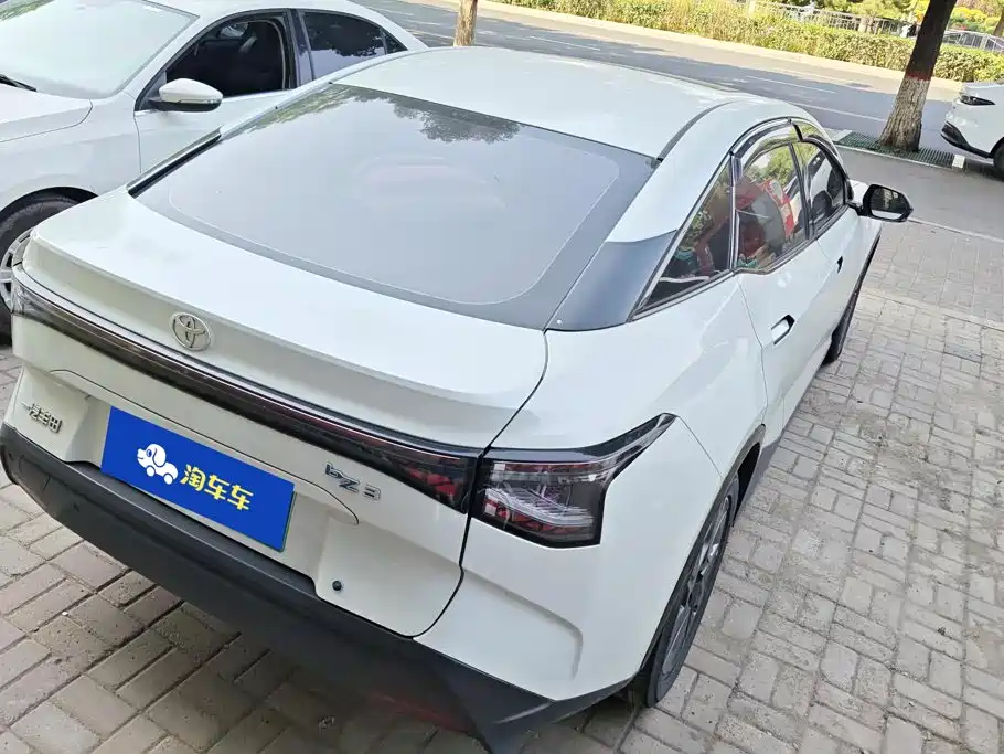 Toyota bZ3 — миниатюра 3