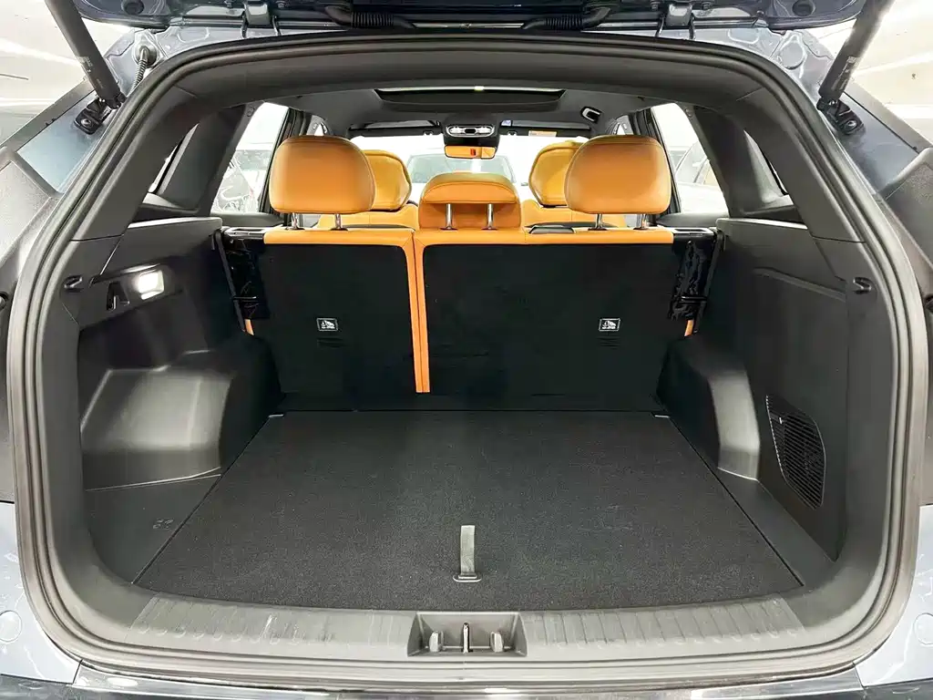 Geely Boyue L — миниатюра 20