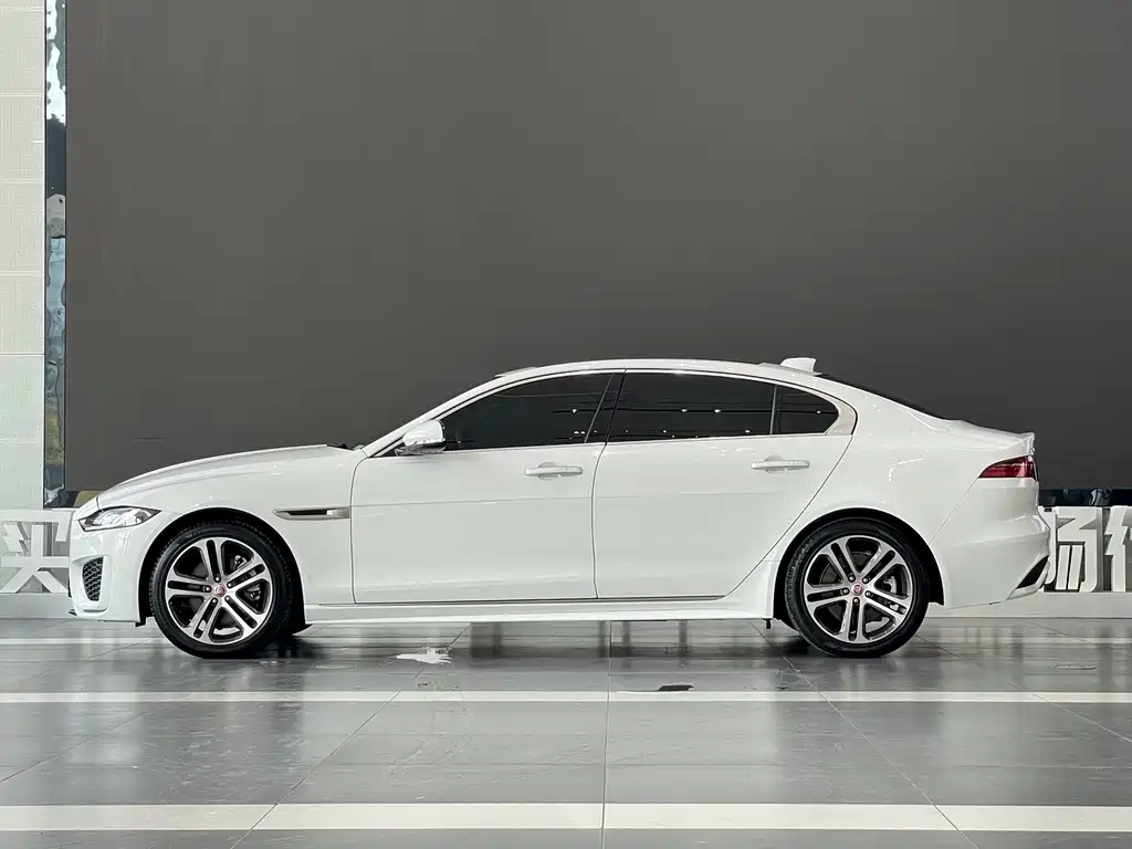 Jaguar XEL 2021 2.0T 250PS R-DYNAMIC S Sport