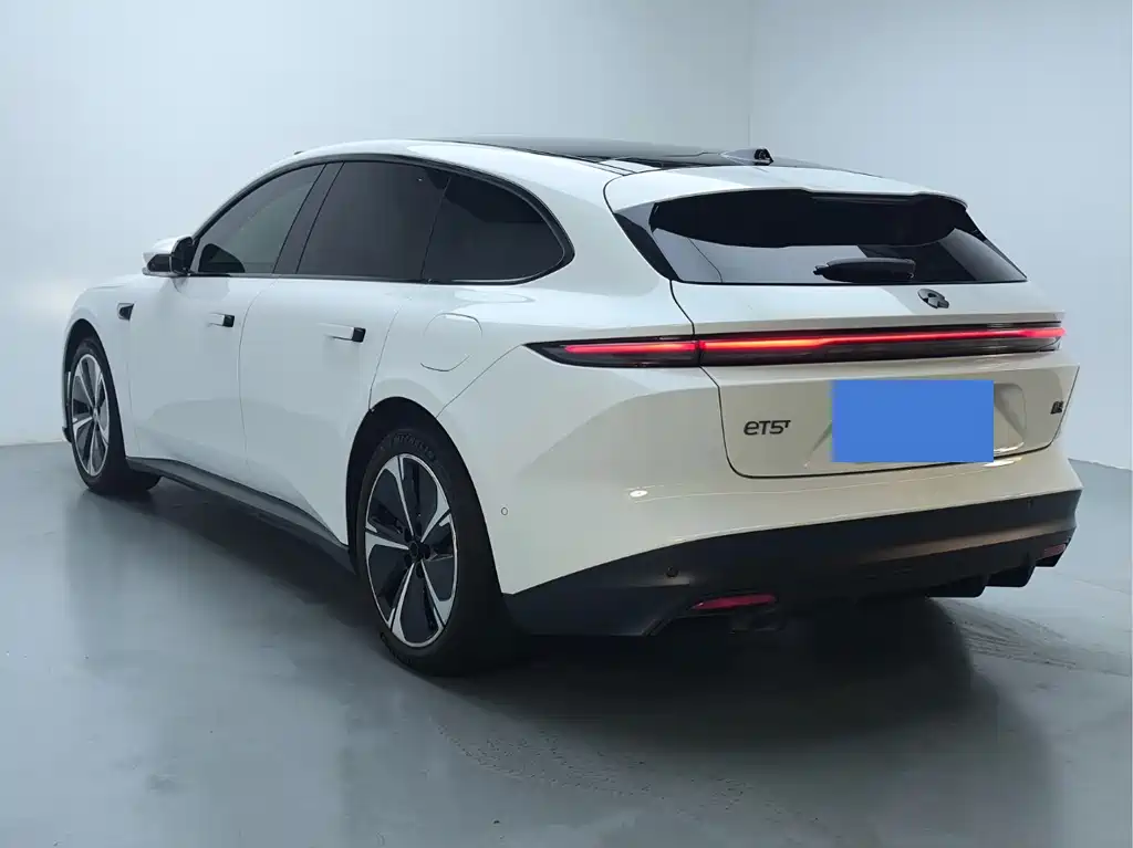 NIO NIO ET5T