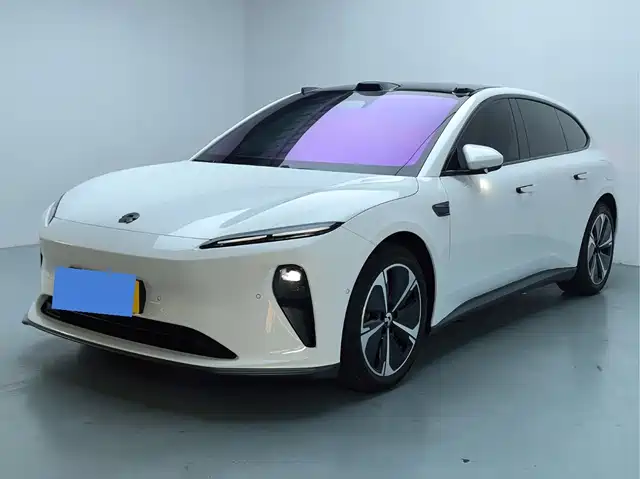 NIO NIO ET5T 2025
