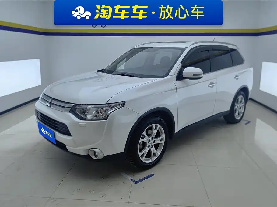 Mitsubishi Outlander (Import) 2015