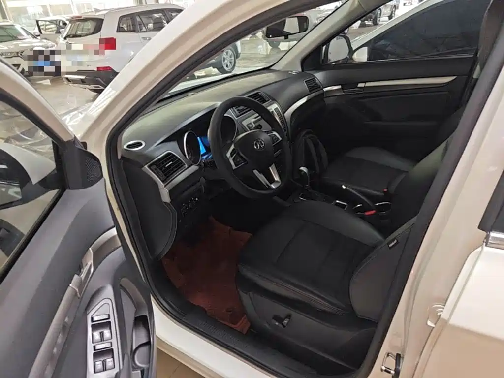 BAIC Senova X65 — миниатюра 16