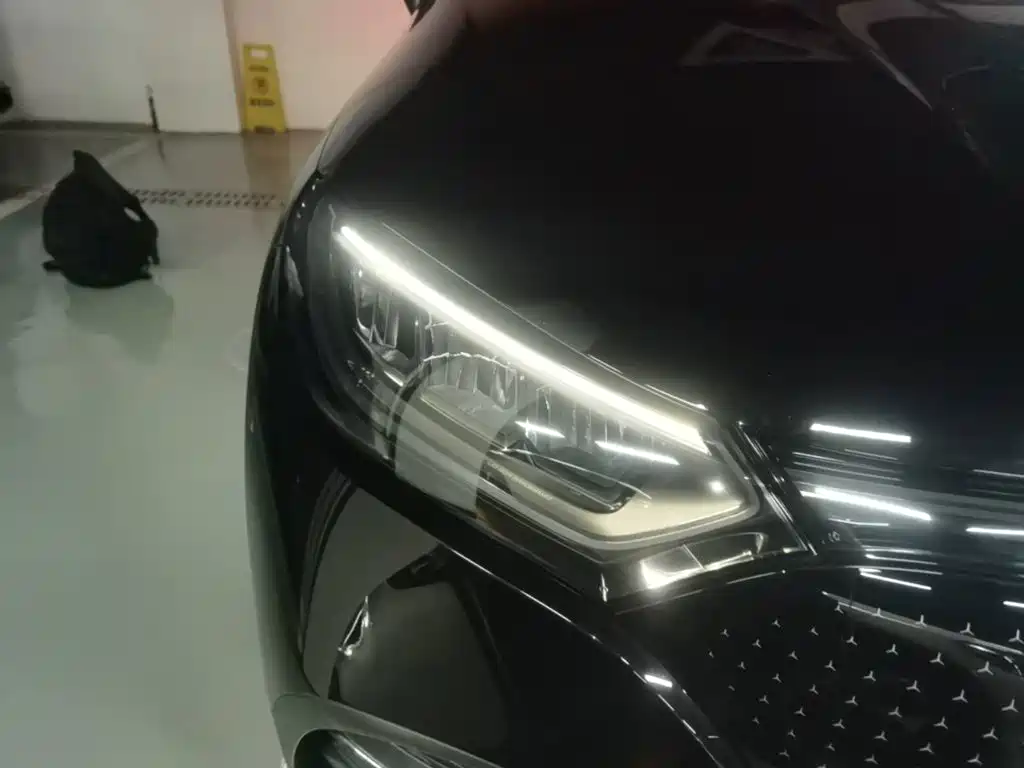 Mercedes-Benz EQE SUV — миниатюра 11