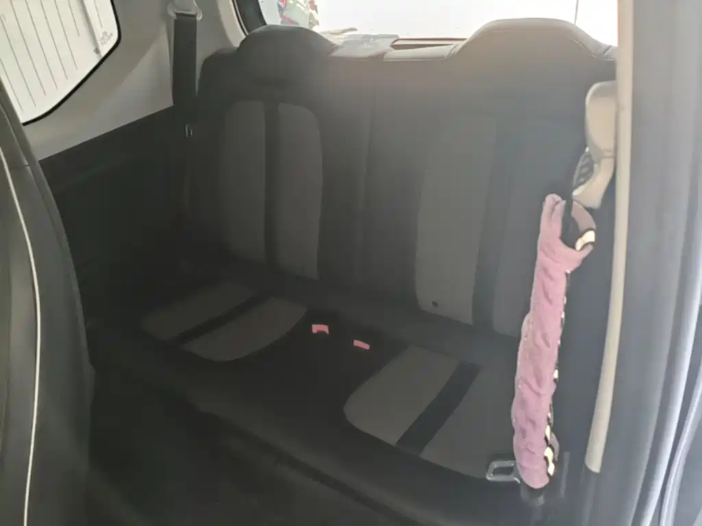 Wuling MINIEV — миниатюра 17