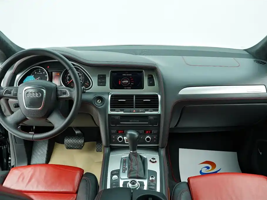 Audi Q7 2011 3.0 TFSI (200kW