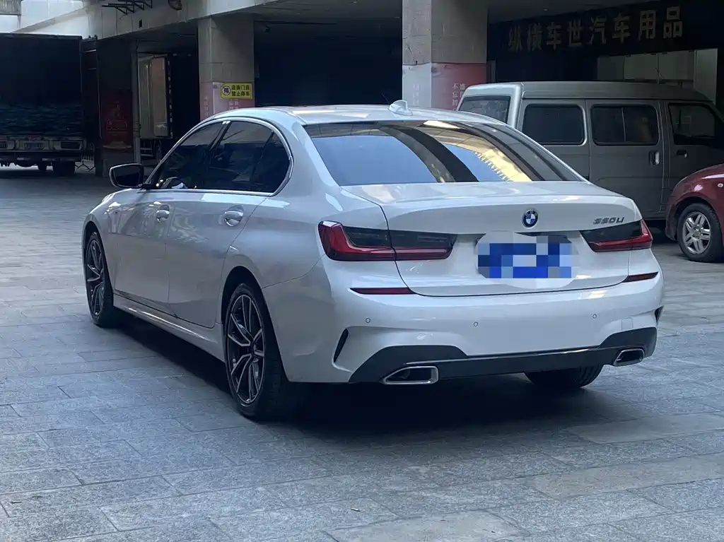 BMW 3 Series — миниатюра 8