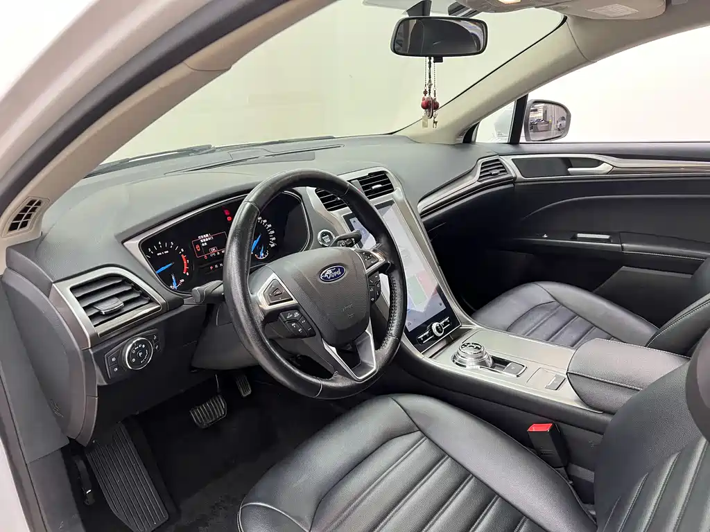 Ford Mondeo 2020 — фото 10