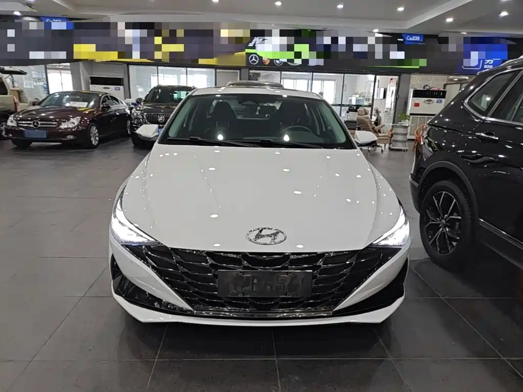 Hyundai Elantra — миниатюра 3