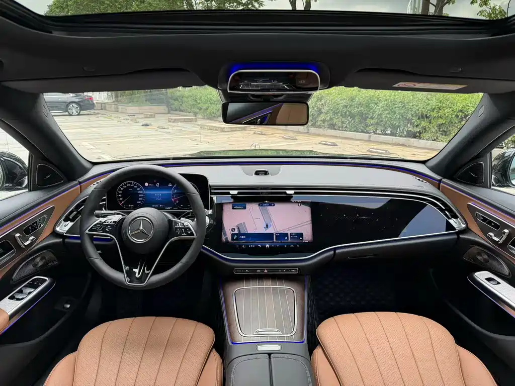 Mercedes-Benz E-Class — миниатюра 4