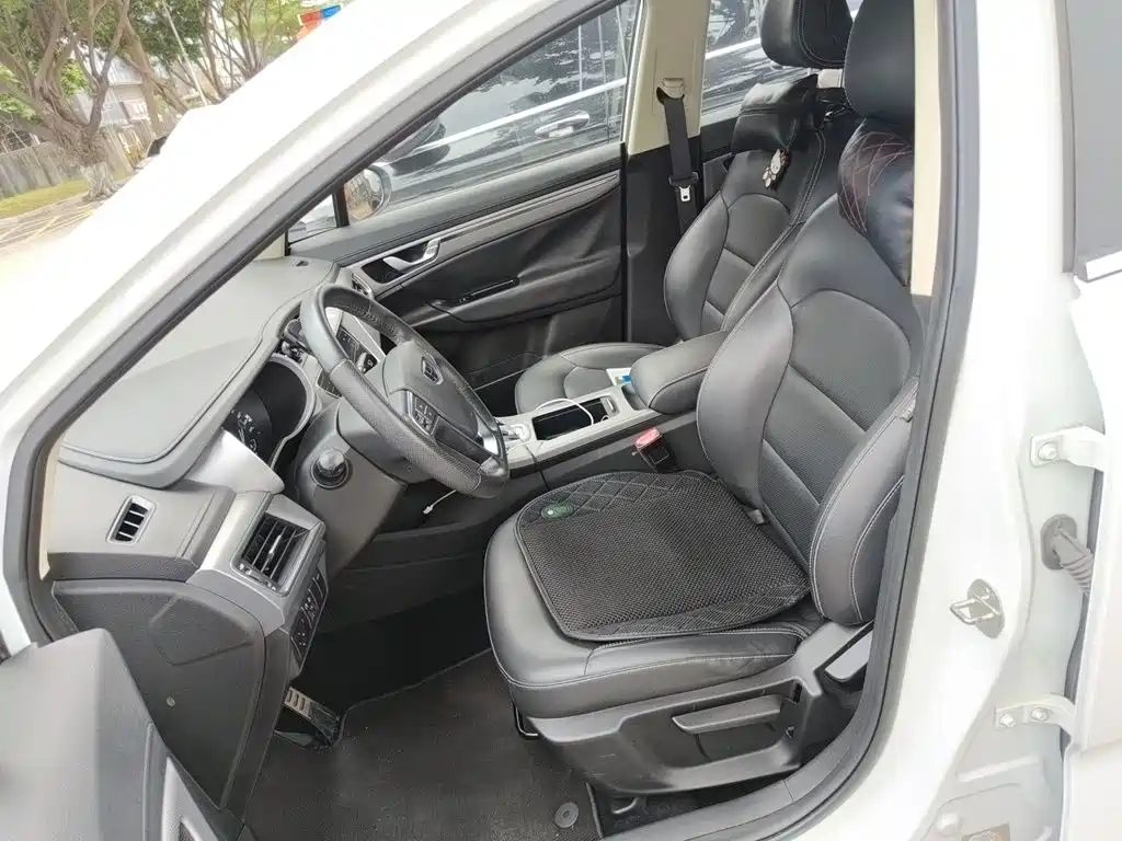 Geely Emgrand GS — миниатюра 11