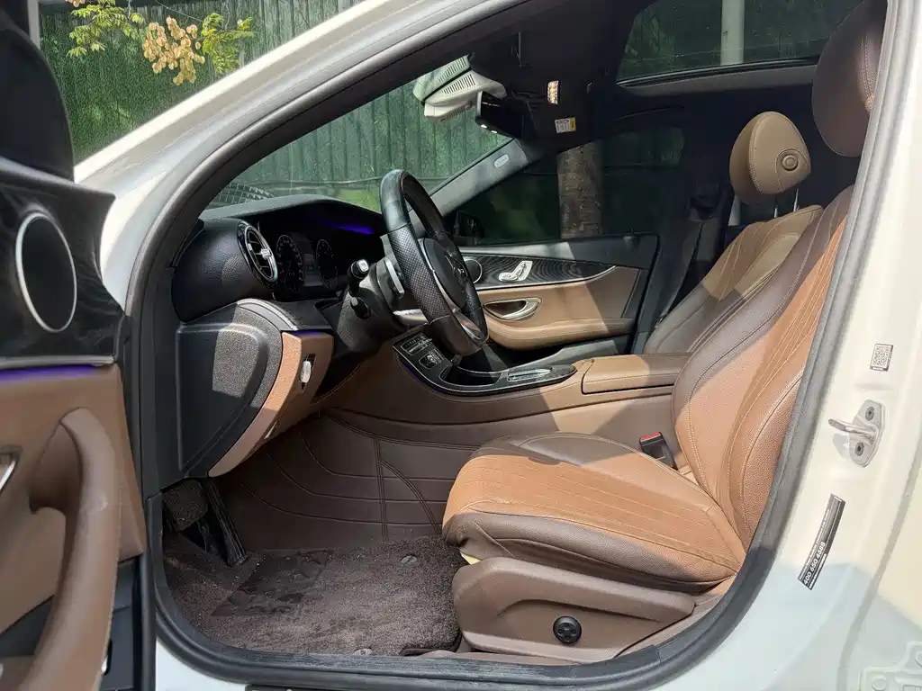 Mercedes-Benz E-Class (Import) — миниатюра 5
