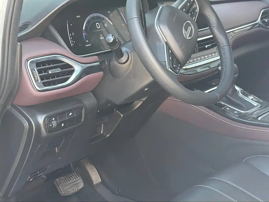 GAC Motor Trumpchi M6 — миниатюра 12