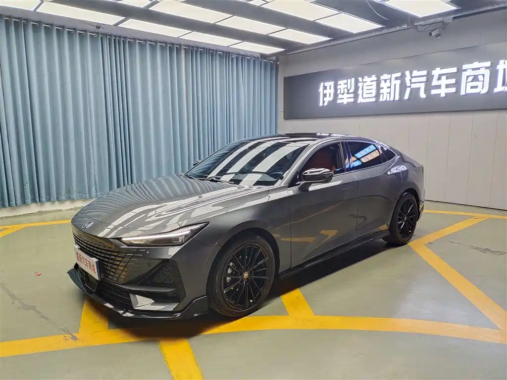 Changan UNI-V 2024