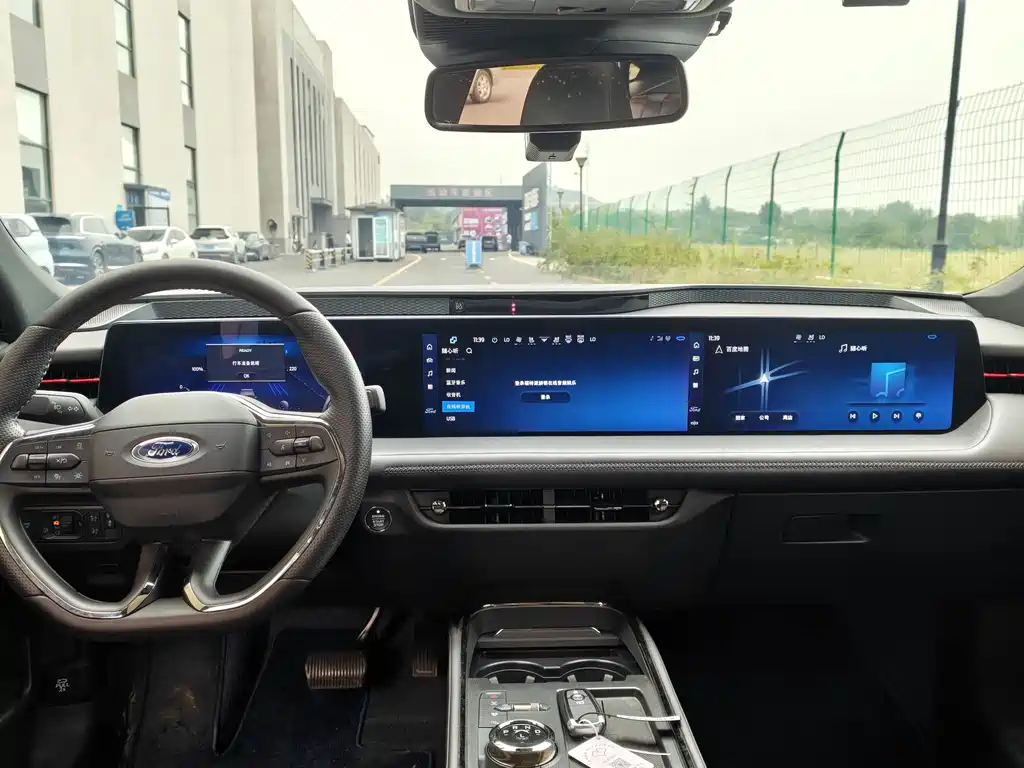 Ford Mondeo — миниатюра 9