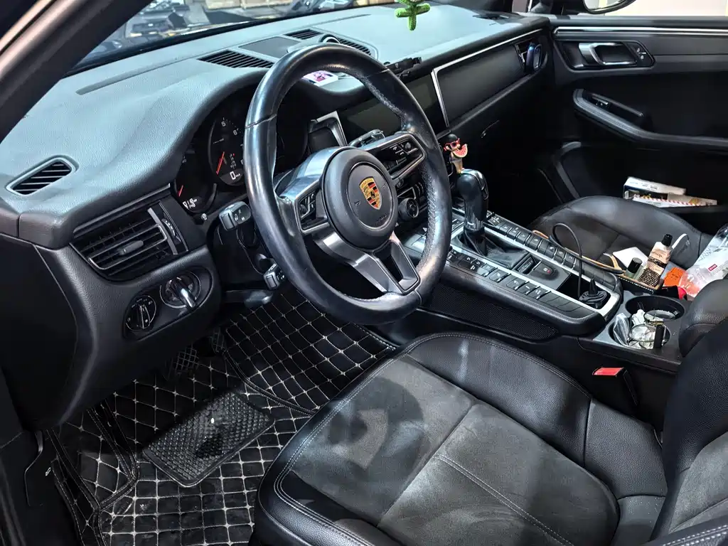 Porsche Macan — миниатюра 6