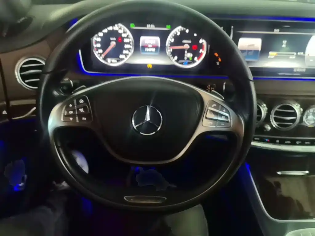 Mercedes-Benz S-Class — миниатюра 11