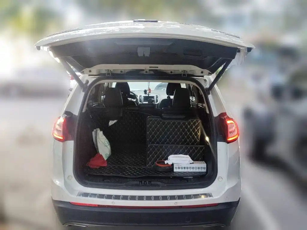 Ford Edge — миниатюра 15