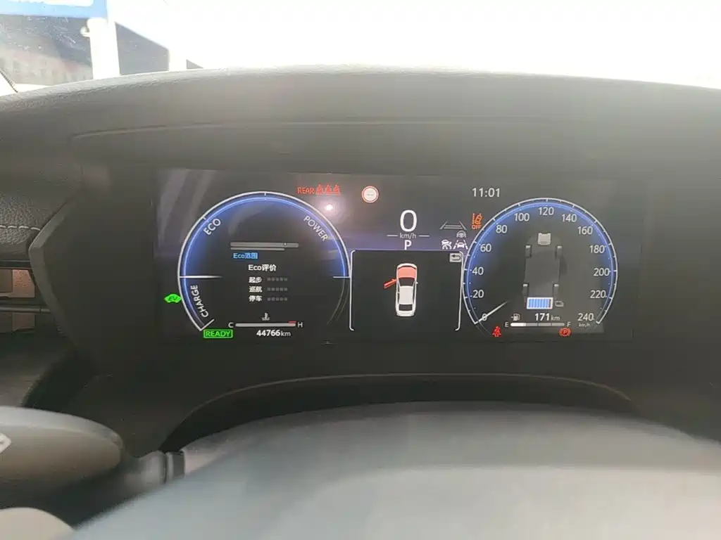 Toyota Camry — миниатюра 12